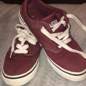 Youth(US) size 2.5 Maroon Vans